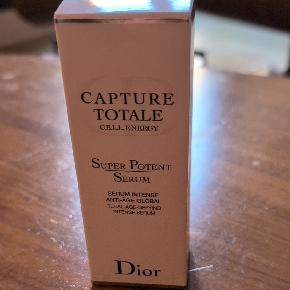 Dior Capture Totale Super Potent Serum